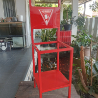 tempat alat pemadam 30 x 30 x 100 cm APAR 6 sampai 10 kg