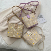 Small Daisy Straw Woven Women's Messenger Bag Fashion Chain Bucket Bag Bohemian Handbag Schoolgirl Bag