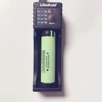 Liitokala Lii-100 1.2/ 3 / 3.7 / 4.25 18650/26650/18350/16340/18500 / AA / AAA battery charger for Panasonic lii100+3400mAh