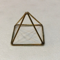 琉璃光 金字塔 小（底座 5×5cm）