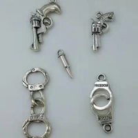 50pcs/lot High quality Handcuffs &amp; Gun &amp; Bullets Charm Pendants For Steam punk Gothic Jewelry Fitting Making