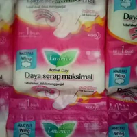Pembalut Laurier Active Day Pink Wings Kemasan Ekonomis Sachet - Beli Banyak = Makin Murah!!!