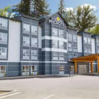 住宿 Microtel Inn & Suites by Wyndham Oyster Bay Ladysmith 萊迪史密斯