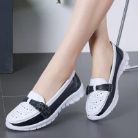 Spring New Women Flats Shoes 2023 Summer Hollow Leather Breathable Moccasins Shoes Women Boat Shoes Ladies Walking Casual Shoes