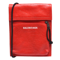 【Balenciaga 巴黎世家】經典Explorer系列品牌粗體字母烙印小羊皮斜背包(小-紅532298-DB505-6501)
