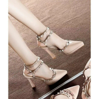 Fairy Style Niche Thick-Soled Height-Increasing Winter New Rivet High Heels Women's Chunky Heel Wate