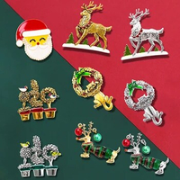 New Men Women Christmas Brooch Santa Claus Elk Puppy Wreath Pin Xmas Gift Box Pin Decor Party Fashion Jewelry Accessories