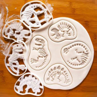 4Piece Dinosaur Cookie Fossil Cookie Cutter Dinosaur Bone Fossil Mold Plastic Baking Tool For Baking Enthusiasts