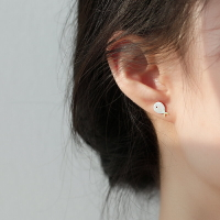 925純銀可愛小魚耳釘女超萌氣質韓國簡約白色迷你小耳骨釘魚造型