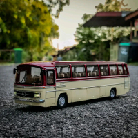 D001 Old Bus Diecast scale 1/50 with light and sound