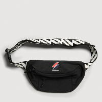SUPERDRY 腰包 CODE ESS BUMBAG 黑