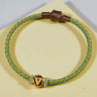 Gelang Tali Inisial Huruf V Bulat Koleksi Josean Elegant Emas Asli