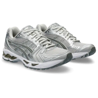 【asics 亞瑟士】休閒鞋 女鞋 運動鞋 GEL-KAYANO 14 灰銀 1202A056-021