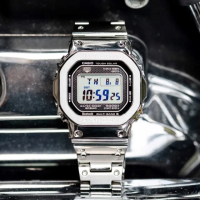 【CASIO 卡西歐】G-SHOCK 全金屬太陽能電波手錶-銀(GMW-B5000D-1)