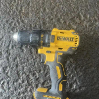 DeWALT DCD777B 20V MAX Cordless Brushless Drill 1/2-Inch Tool Only second-hand