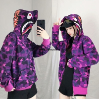 2023 MEN WOMEN BAPE แฟชั่นใหม่หลวมพิมพ์ดาวแขนยาวคลุมด้วยผ้าเสื้อกันหนาวที่ชื่นชอบ Bape × MCM เสื้อแจ