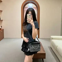 Tas MICHAEL KORS PATTERN SILVER BLACK CHAIN CAMERA BAG WITH LS 100% ORIGINAL 23X5X15CM