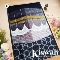 Hampers Sajadah Kiswah Embossed Kemas Box Premium + Tasbih Digital + Hangtag Souvenir Lebaran Umrah 