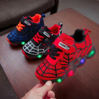 Fashionable soft-soled sneakers for children aged 12 years, boys' LED light-up mesh sneakers.