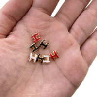 Perhiasan Liontin H Emas Asli kadar 37,5% 8K (Lubangnya kecil, hanya kalung tertentu yang bisa masuk