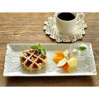 🔥現貨🔥日本製 美濃燒  陶瓷 雞蛋花圖樣 長盤 廚房用具 廚房餐具 牛排 沙拉 麵包 義大利麵 菜盤-富士通販