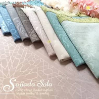Hampers Sajadah Sola Suede Embossed Polos Simple Souvenir Lebaran Oleh2 Haji Umrah Kemas Box Lembara