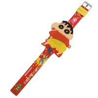 小禮堂 蠟筆小新 矽膠錶帶兒童手錶 電子錶 休閒腕錶 造型錶 盒裝 (黃紅 轉身)
