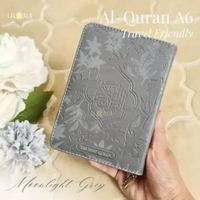 Alquran Terjemahan A6 Kulit Sleting Emboss Premium by LILSALA – Mudah Dibawa & Jelas Dibaca