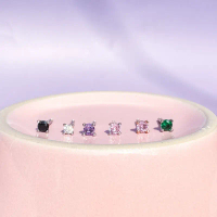 More Than Piercing: A036 Tiny Square Dot (1 pc)