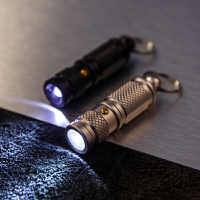 LED手電筒鑰匙扣掛件創意個性戶外隨身小工具簡約男士書包掛飾