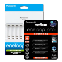 【Panasonic 國際牌】BQ-CC63智控8槽電池充電器+eneloop pro 鎳氫充電電池(4號4入充電組)