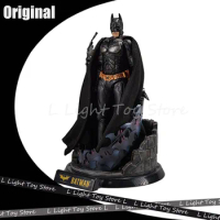 Original 1/9 Dc Fondjoy Batman Figure Deluxe Edition Justice League Batman Action Figurine With Scene Platform Joint Movable Toy