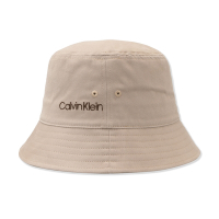 Calvin Klein CK 熱銷刺繡文字漁夫帽-卡其色