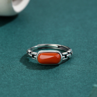 Yueer Heart South Red Agate การออกแบบโซ่หญิง S925 เงินฝังแหวนเปิดเงินไทยเปิดเก่าย้อนยุค ~