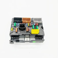 Suitable for Peugeot 307 1007 207CC Engine vehicle servo box fuse box Citroen triumph Checking Stand And Engine Fuse box 6500FH