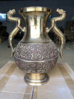 日本回流銅制花器一個，尺寸大，立體工藝，重量：6.5千克。