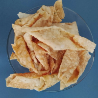Kerupuk Pangsit | Pangsit Bakso | Pangsit Lipat | Kue Bawang | Aneka Camilan dan Snack Kiloan ONLINA