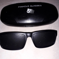 KACAMATA TERAPY PINHOLE GLASSES