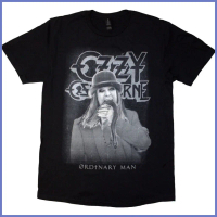 เสื้อวงดนตรี OZZY OSBOURNE T-SHIRT ลาย ORDINARY MAN SNAKE RAYOGRAPH (BLACK) ลิขสิทธิ์ของแท้100% UK ค