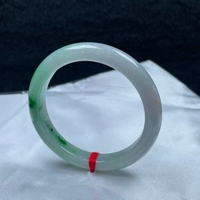 緬甸手鐲飄綠翡翠手鐲玉質細膩顏色正陽清新淡雅東方韻味大氣漂亮