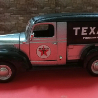 1/25 ERTL Texaco 1947 Dodge canopy express truck