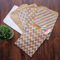 25pcs/pack Kraft Christmas Party Favor Paper Bags Waves Dots Paper Craft Bag for Wedding Favor Candy Gift Bags Party Supplies