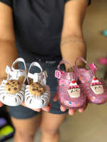 รองเท้าแตะเด็ก Melissa 2024 รองเท้าเจลลี่เด็กรุ่นใหม่สำหรับเด็กชายและเด็กหญิงคุกกี้คุกกี้การ์ตูนรองเท้าชายหาดปิดหัว ~