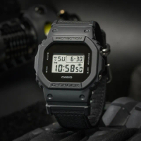 【CASIO 卡西歐】G-SHOCK 百搭酷黑 街頭潮流 CORDURA 尼龍錶帶 經典方型(DW-5600BCE-1)