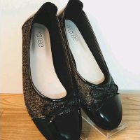 Model ZIPPY FLAT SHOES WANITA AKSESORIS PITA Kantoran
