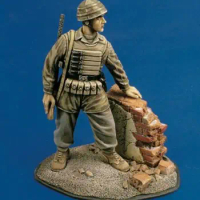 1/35 Scale Unpainted Resin Figure engineer ( base included ) collection figure