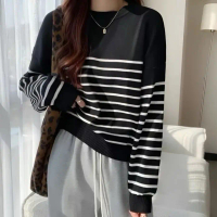 YORA SWEATER RAJUT STRIPE GARIS KECIL  PREMIUM SWEATER GARIS LURIK RAJUT KNITWEAR  Wanita Atasan Pan
