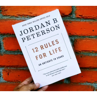 Jordan B. Peterson 12 Rules for life an antidote to chaos