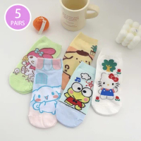 Sanrio 5 Pairs of High-Quality Comfortable and Soft Women's Novel and Cute Gift Flat Socks