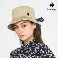 【LE COQ SPORTIF 公雞】高爾夫系列 女款卡其色帽沿刺繡時尚緞帶遮陽帽 QLT0J171